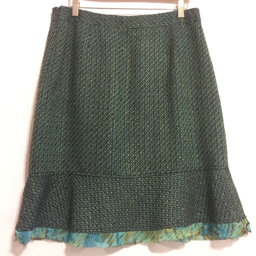 Textured skirt